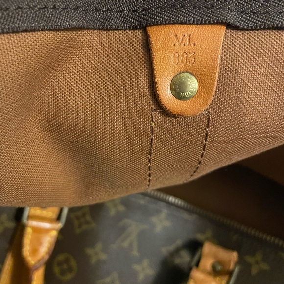 Authentic Louis Vuitton Keepall 60 - Picture 2 of 12